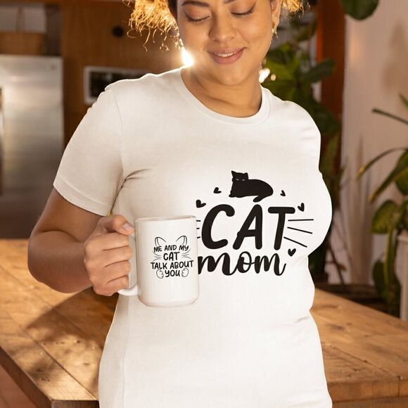 Cat Mom Printed White T-Shirt Cat Desing and Whiskers Ideal for Cat Lovers - Picture 1 of 11